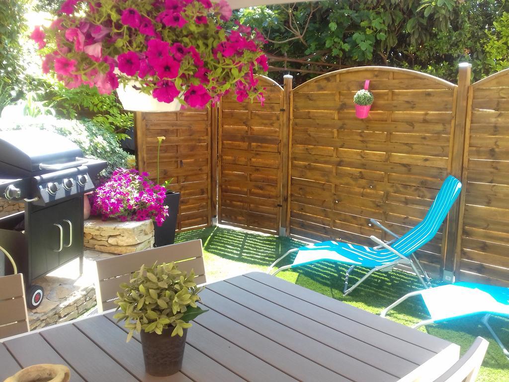 Appartement Giovanna Ceyreste Exteriör bild